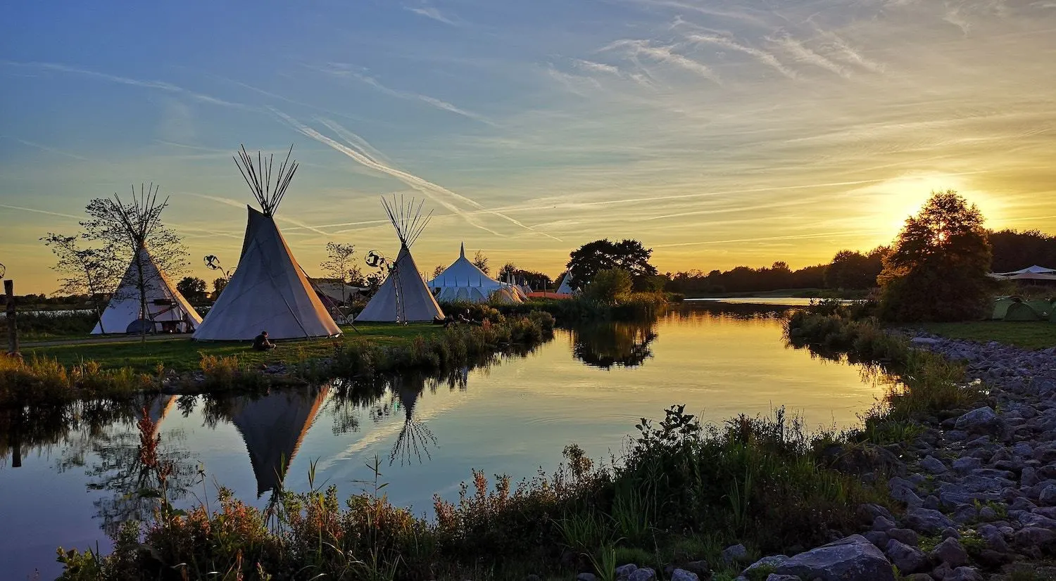 Top Japanese Cherry Blossom Spots for 2026 – – Glamping Passion Top Japanese Cherry Blossom Spots for 2026 – – Glamping Passion
